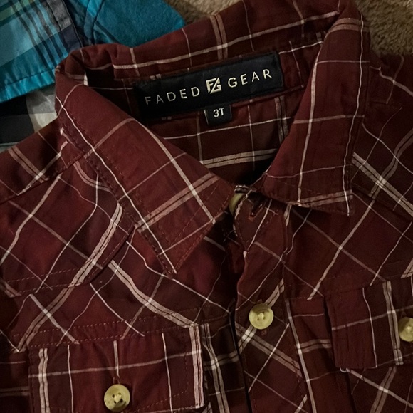 Button Up Shirts - Picture 4 of 5